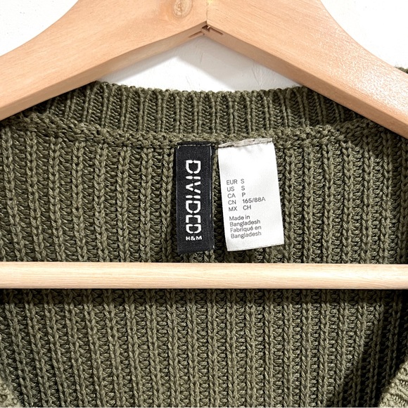 Oversized Sweater - Picture 5 of 5